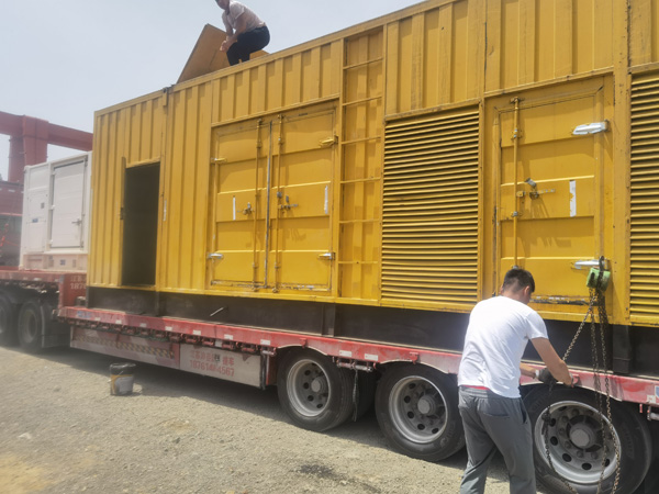 阳朔除了负载情况和发动机维护，还有哪些因素会影响 200kw 柴油发电机的油耗？