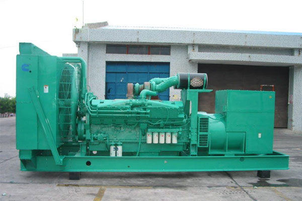 阳朔工厂发电机应急发电时如何更准确地检查发电机状态？